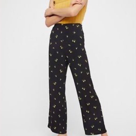 Free People size 6 Margot lemon printed pants - Picture 4 of 9